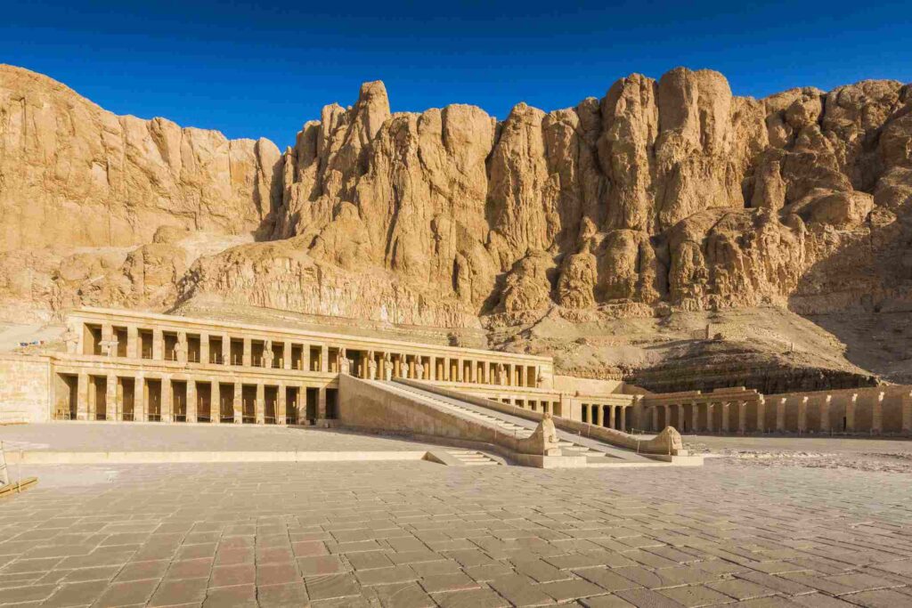 valley of kings Egypt the ancient ruins